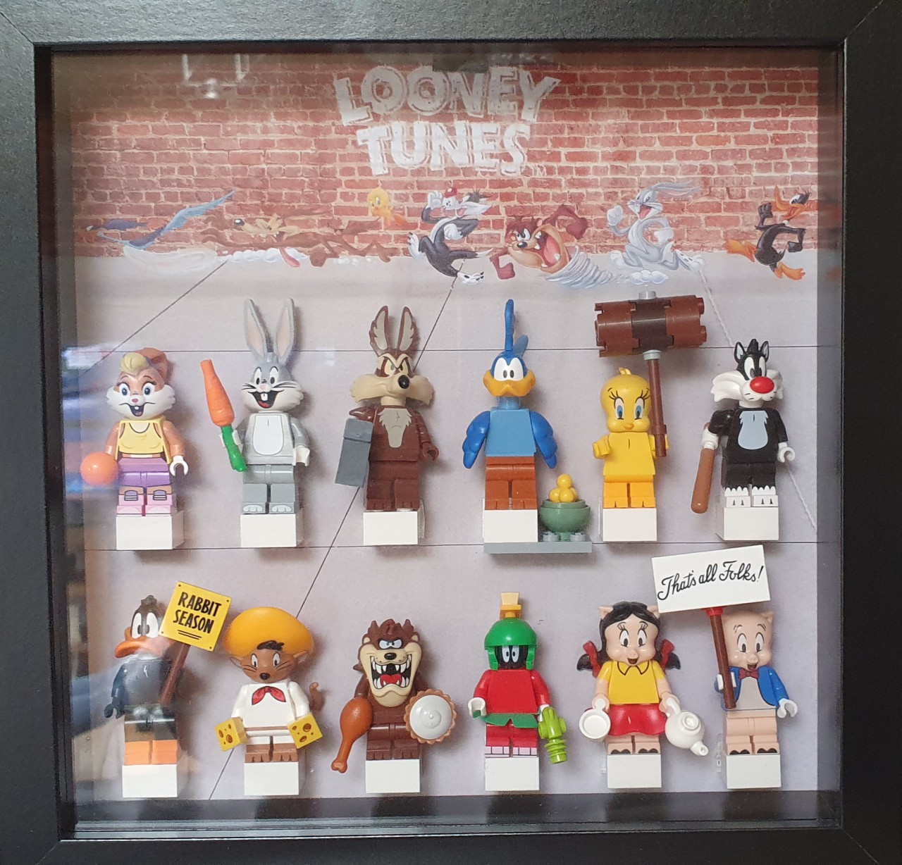 looney.jpg (1.02 Mio) Vu 4090 fois looney.jpg