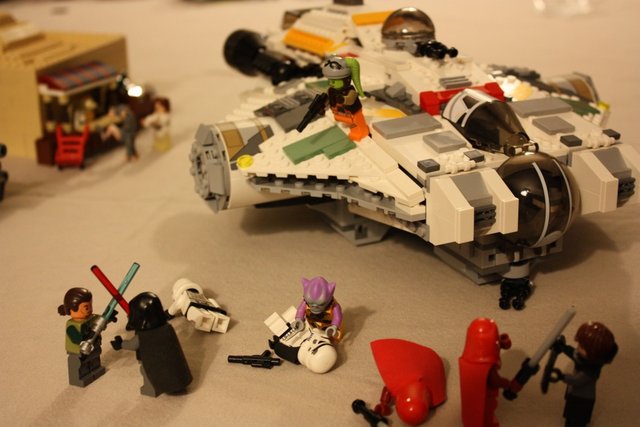 IMG_2725 (1068 x 712).jpg